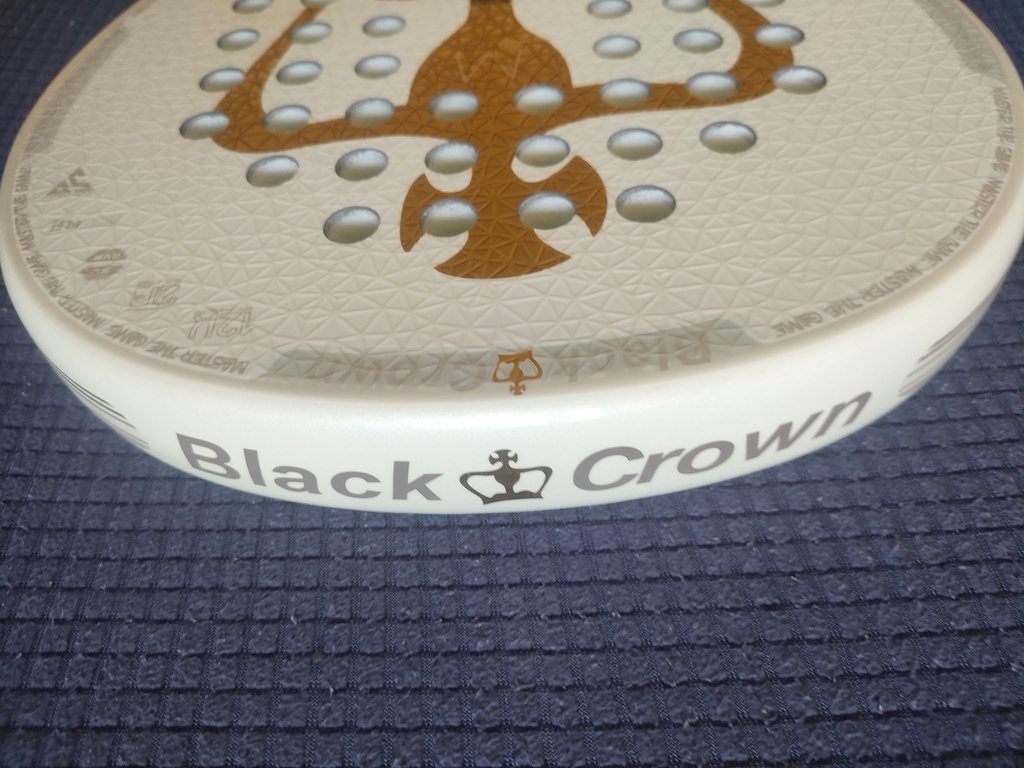 Pala Black Crown Marta Marrero Hurricane Pro 3.0
