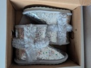 Botas Kids Plateadas con glitter y pelo gris · Talla 26