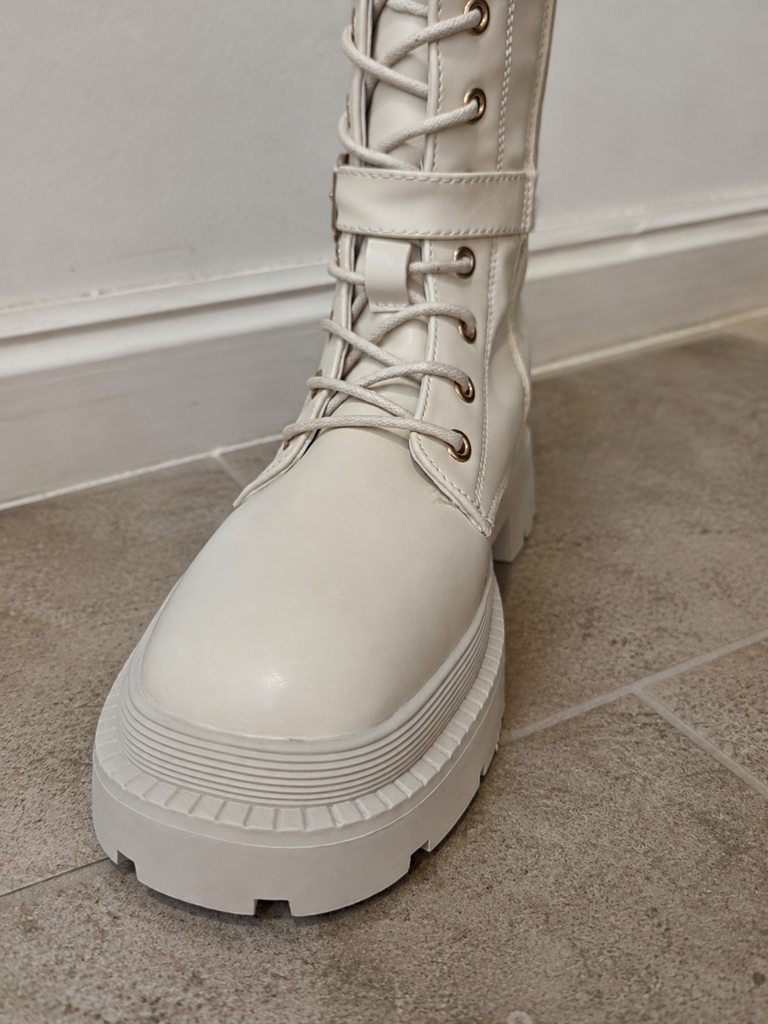 Botas Altas Merry Scott Beige Talla 40