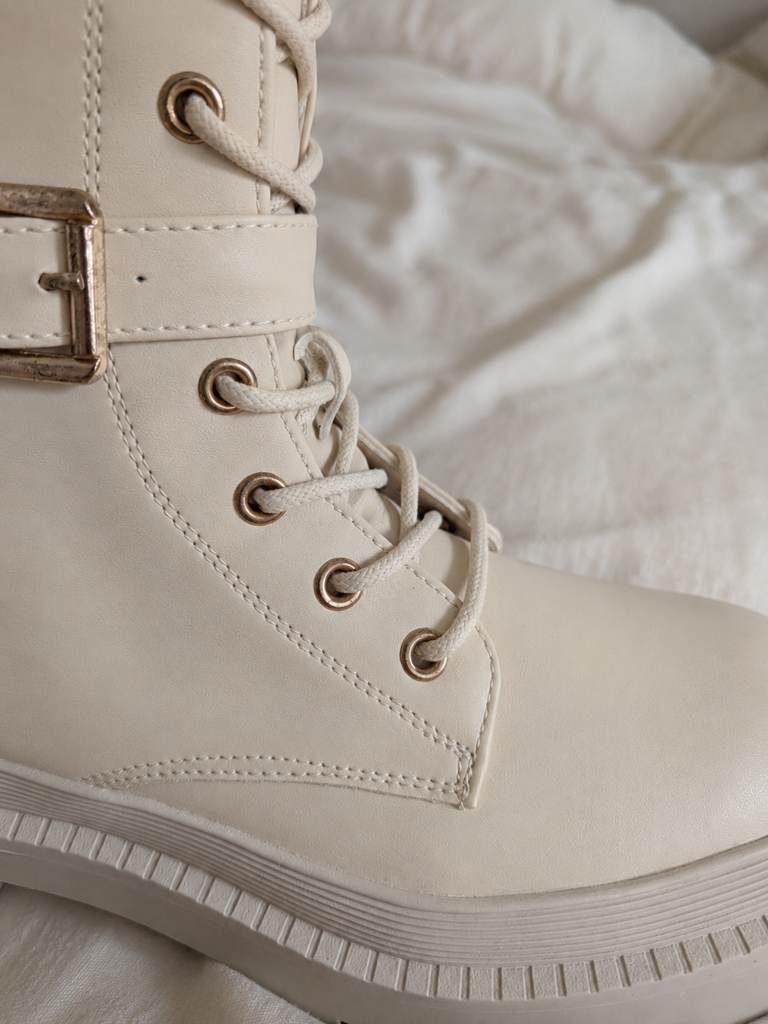 Botas Altas Merry Scott Beige Talla 40