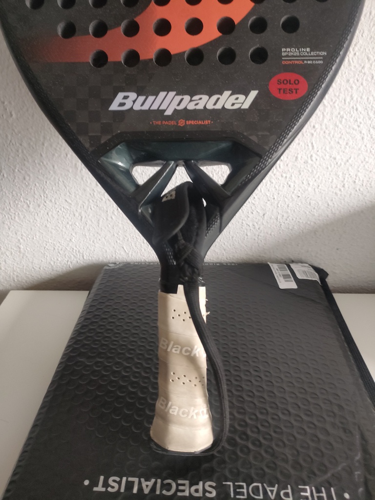 Pala Bullpadel Vertex 04 Hybrid 2025