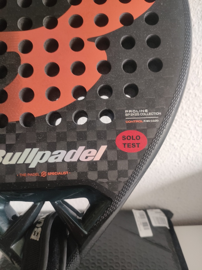 Pala Bullpadel Vertex 04 Hybrid 2025